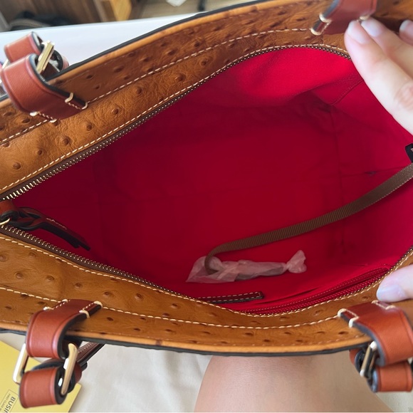 Dooney & Bourke Large Tan shoulder bag - Picture 4 of 4